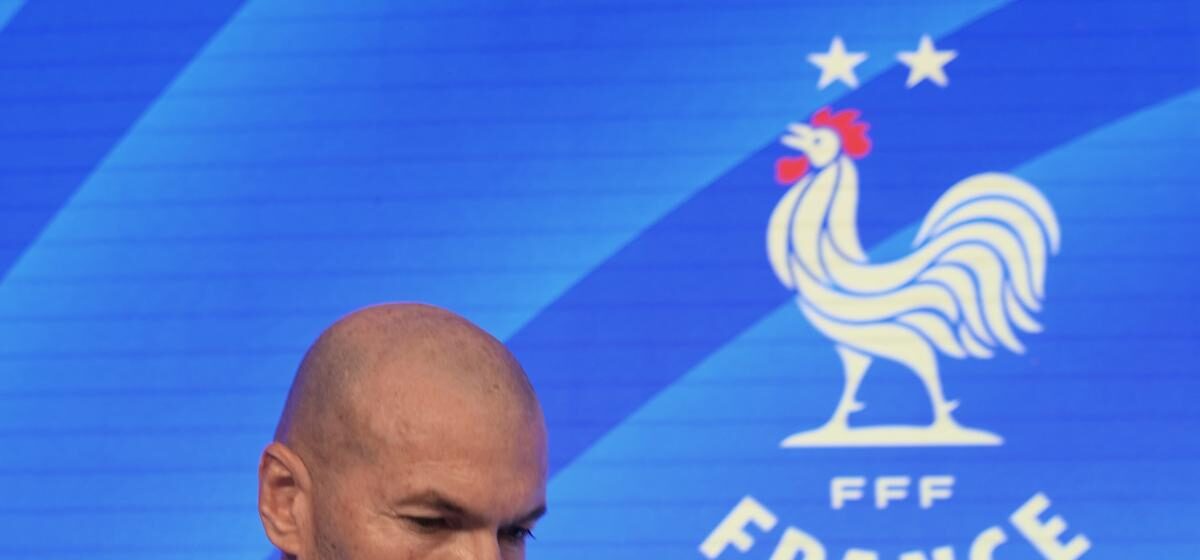Zidane defends Cristiano Ronaldo: “He should be congratulated on his great career”