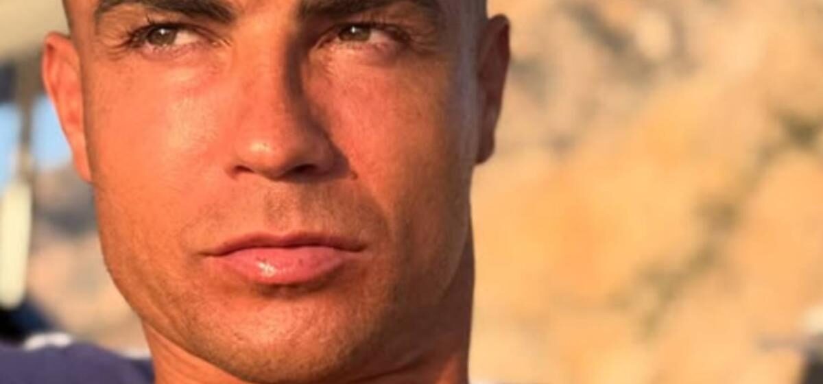 Cristiano Ronaldo’s message to Piers Morgan: “Tell that blond guy to lay off the Botox. He looks like an apple!”